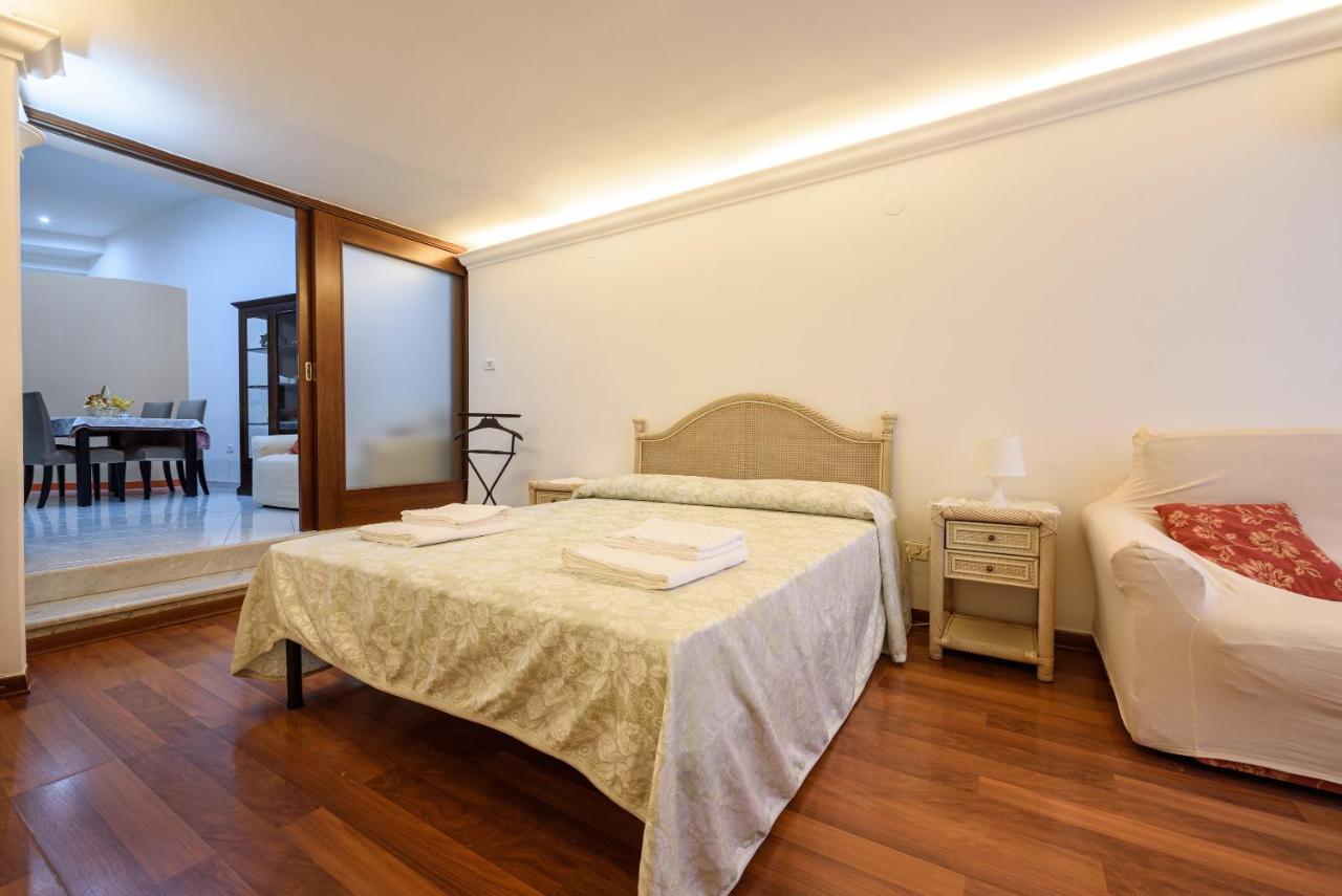 Via Avvocata 25 Apartman Nápoly Kültér fotó